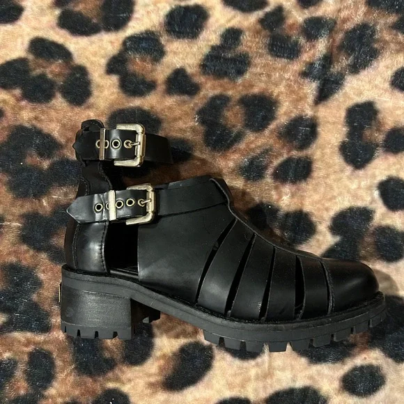 Chiara Ferragni Cut Out Combat Ankle Boots 6.5 - Picture 3 of 5